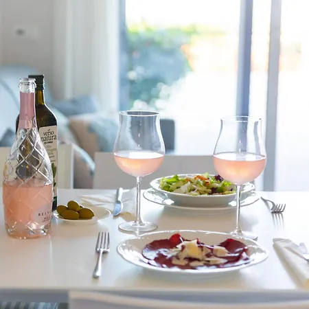 Perla Abernathy - With Garden & Swimming Pool On Liguria West Coast *