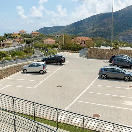 Perla Abernathy - With Garden & Swimming Pool On Liguria West Coast *