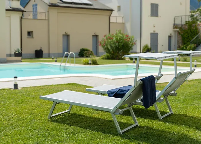 Perla Abernathy - With Garden & Swimming Pool On Liguria West Coast Appartement