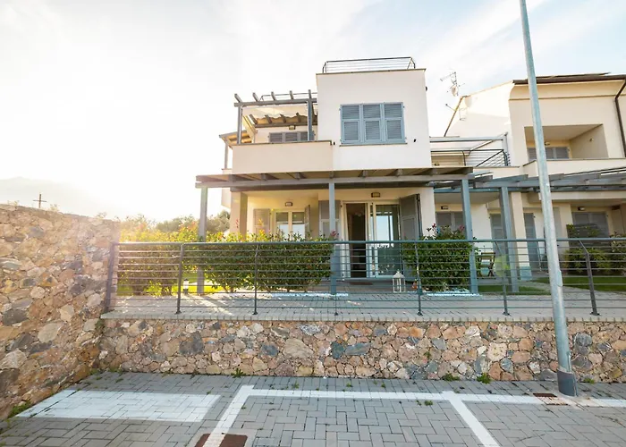 Perla Abernathy - With Garden & Swimming Pool On Liguria West Coast