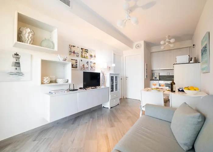 Perla Abernathy - With Garden & Swimming Pool On Liguria West Coast
