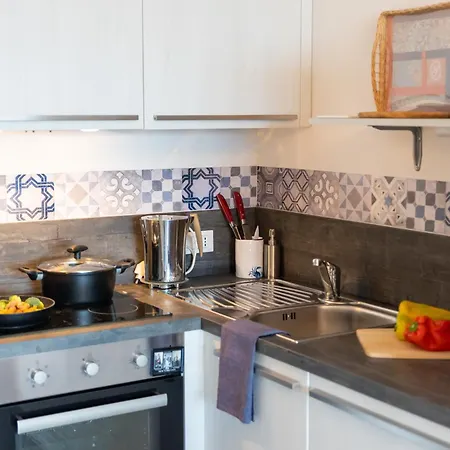 Apartment Perla Abernathy - With Garden & Swimming Pool On Liguria West Coast