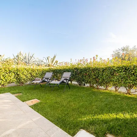 Apartment Perla Abernathy - With Garden & Swimming Pool On Liguria West Coast Boissano