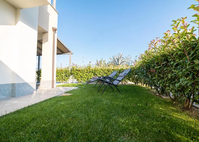 Lägenhet Perla Abernathy - With Garden & Swimming Pool On Liguria West Coast Boissano